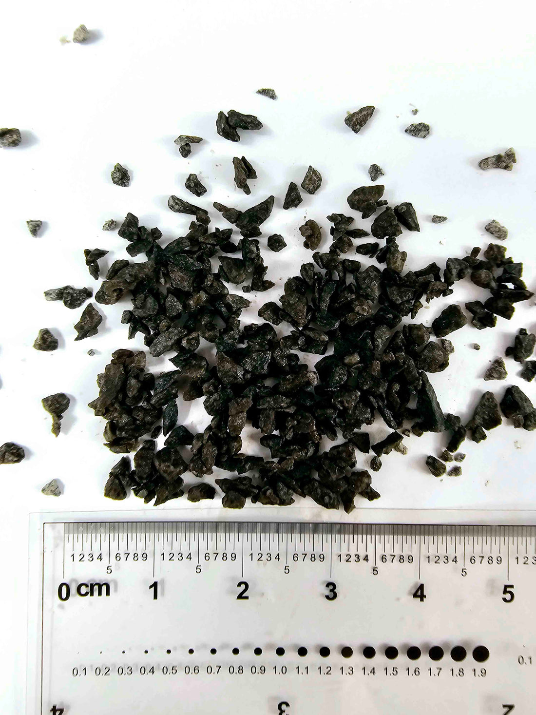 cadicovy strk do akvaria 2-3 mm